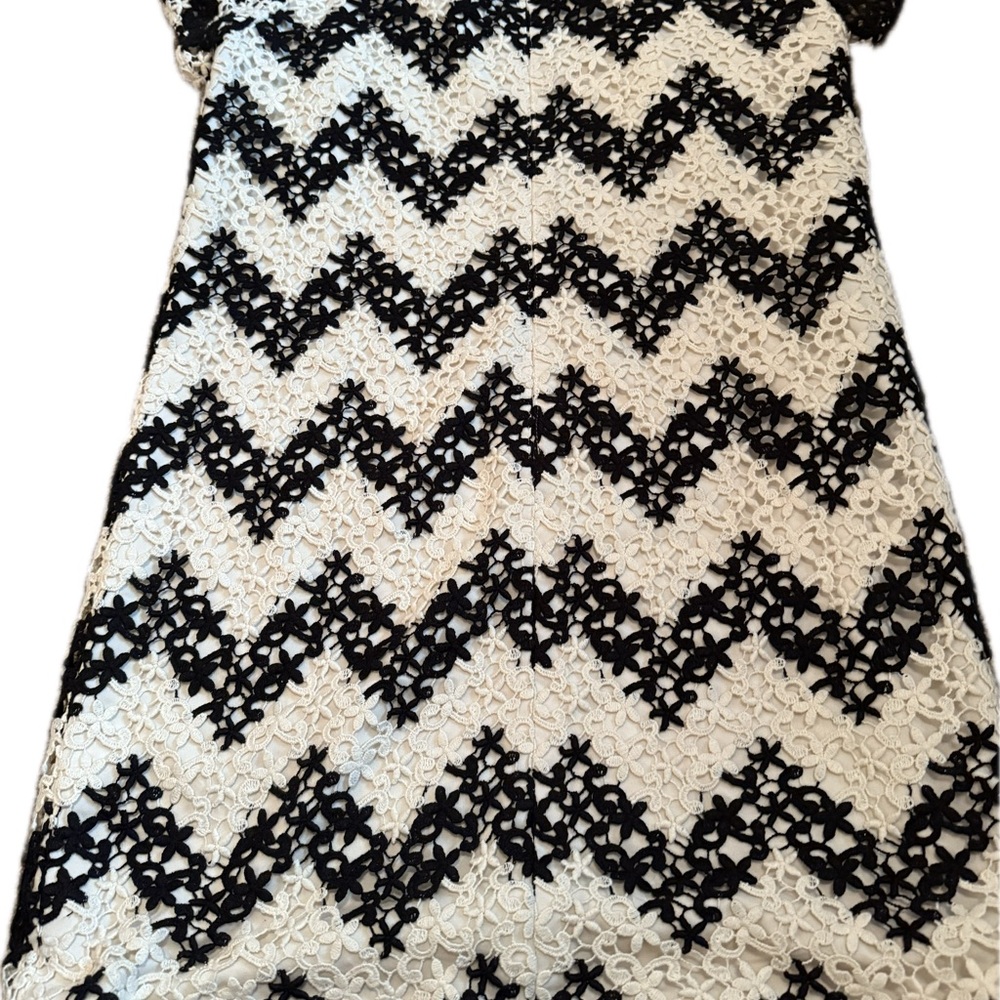 Talbots Dress Size 4 Petite Black White - Picture 2 of 2